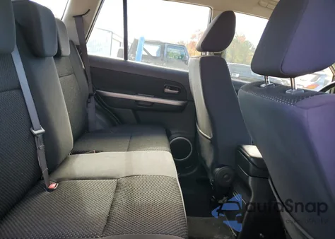 2006 Suzuki Grand Vitara z USA, uszkodzony, nr VIN JS3TE941X64101720